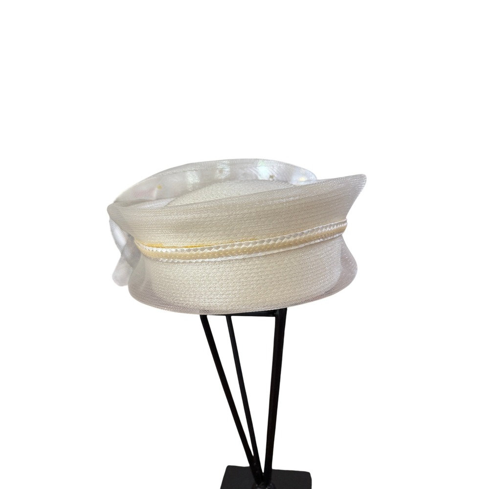 Ivory Mesh‎ Fascinator with Sparkling Rhinestones — Elegant and New Without Tags
